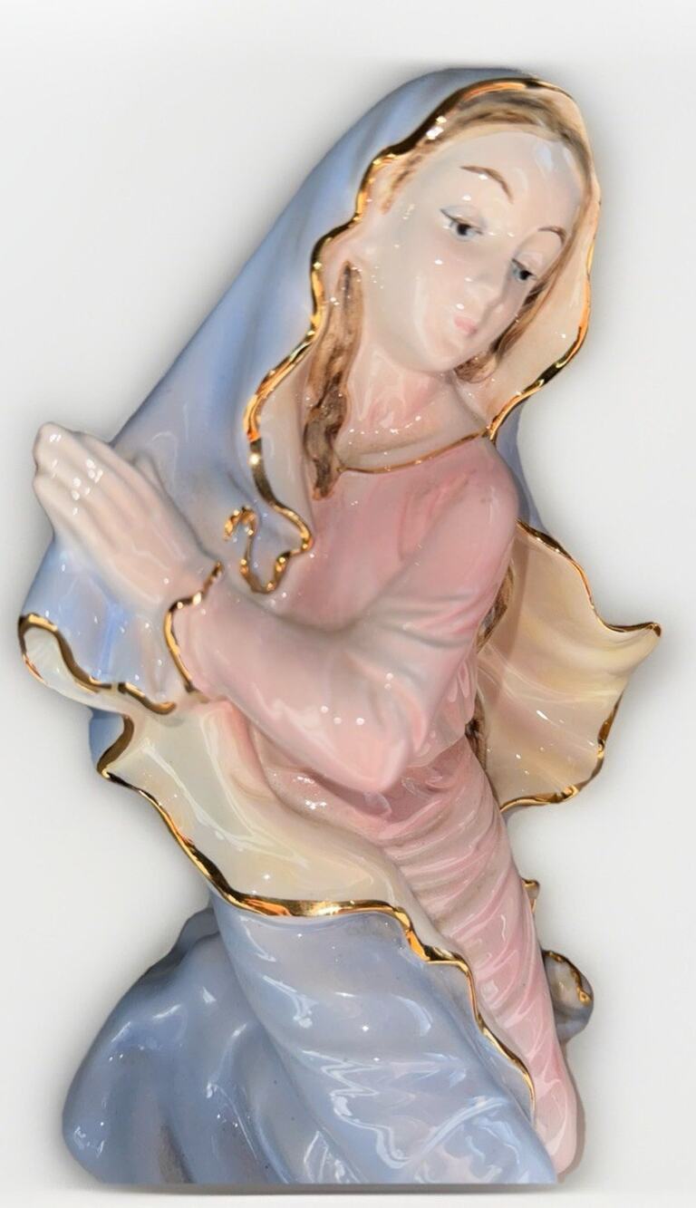 Vintage Hand Painted Gold Guild Nativity figure Mary Christmas 9x6” Italy Signed